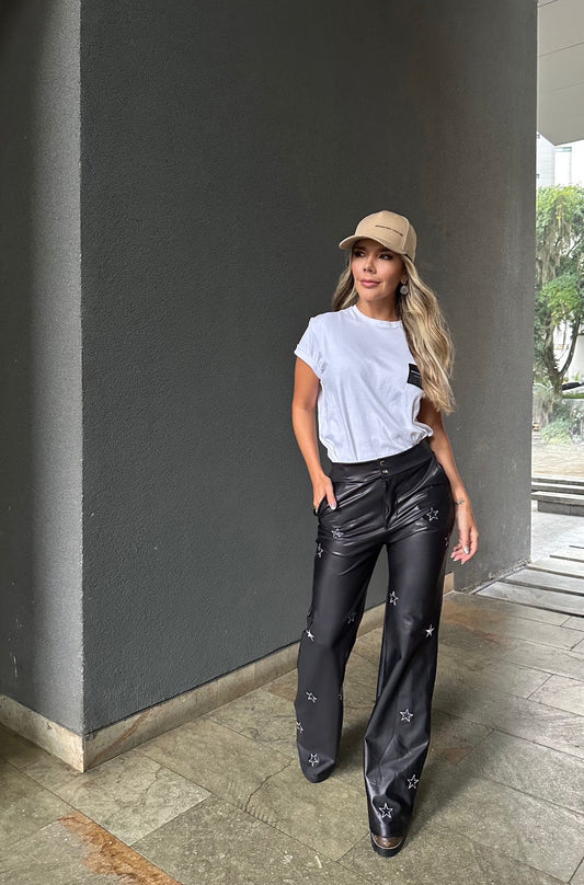 PANTALON CAMPANA CASUAL EFECTO CUERO GLOSSY