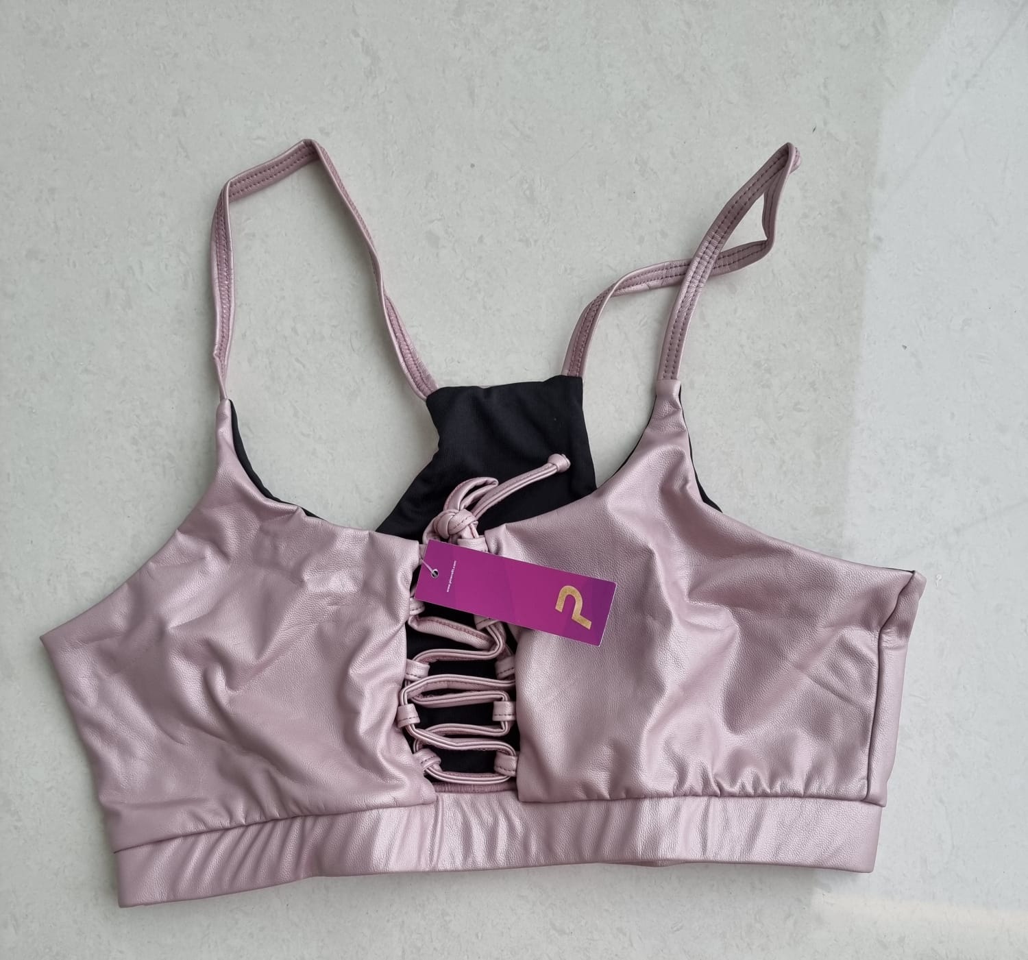 TOP CROP EFECTO CUERO COLOMBIANO MARCA PINERA