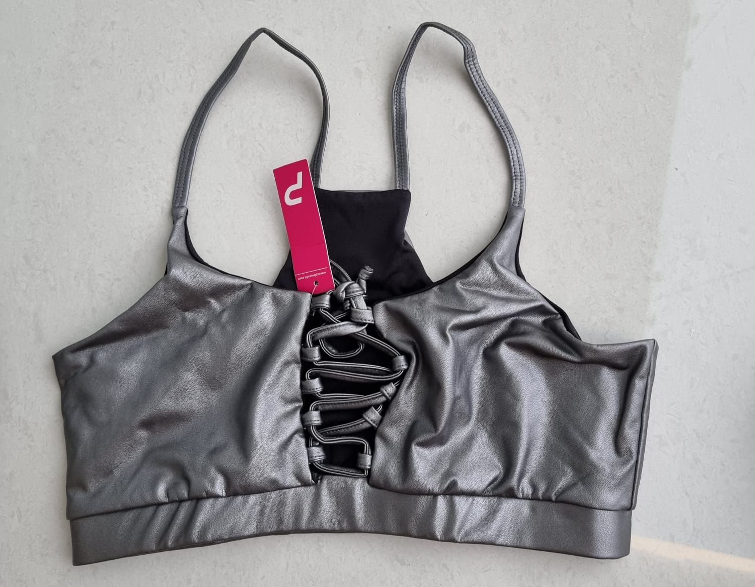 TOP CROP EFECTO CUERO COLOMBIANO MARCA PINERA